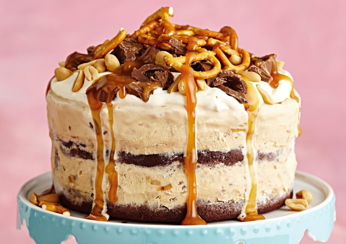 Caramel Dripping Cake