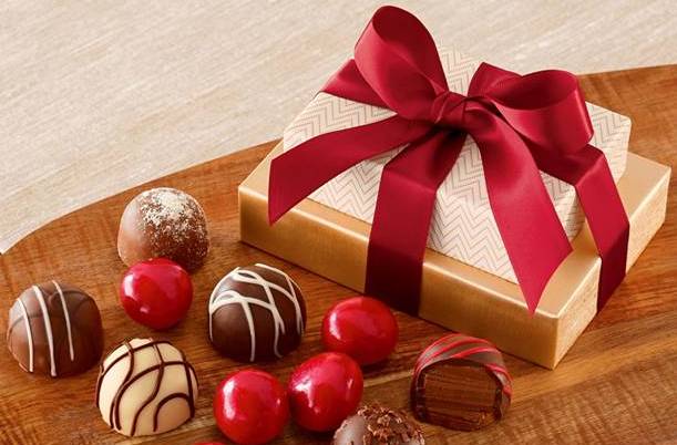 5 Ultimate Chocolate Gifts Ideas to Woo the Chocolate Lover You Know!  Giftalove Blog - Ideas, Inspiration, Latest trends to quick DIY and easy  how–tos