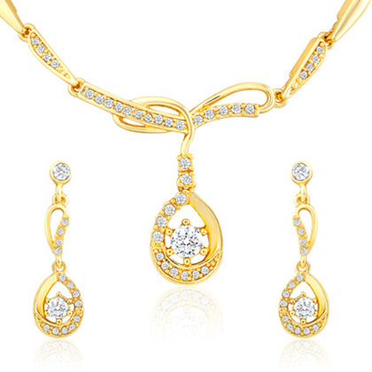 Gold plated pendant set
