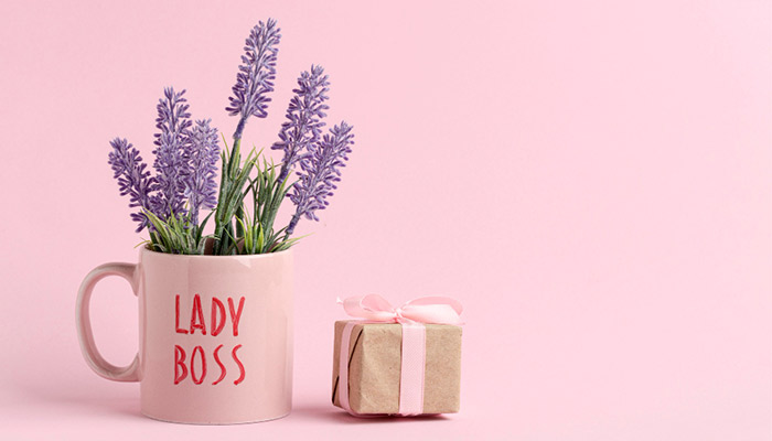 8 Best Women’s Day Gift Ideas for Employees - Giftalove