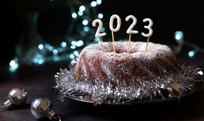 Best Lip-Smacking Cakes for New Year 2023 – Giftalove