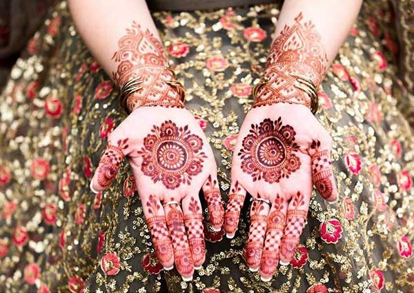 Floral Mehendi Designs are in Trend