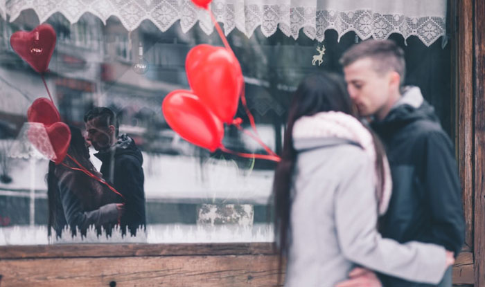 Romantic Gestures to Show Love on Valentine’s Day