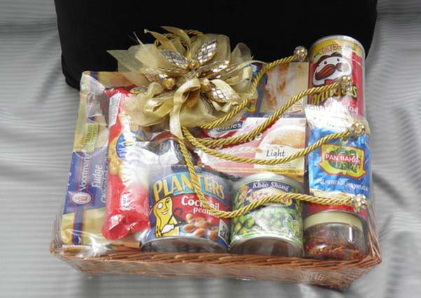 Wedding Gift Hampers for Couples