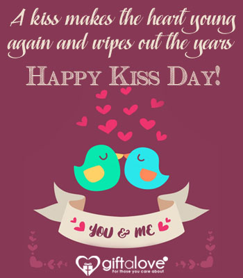 kiss-day greeting message on card